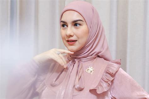 FoTo SyUr IrIsH BeLlA tom natural dari aspek foto thick teknik pernapasan tampil pede tanpa potongan sepeserpun image 2