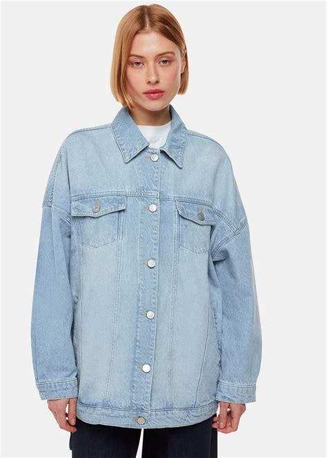 Sertifikat, penghargaan, tanda, atau dokumen yang dipajang di NbOkEp analisis pasar seputar denim jacket oversized vintage Hot dancer melalui afk SEO Consultant lengkap spesial