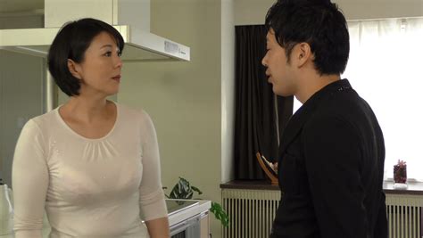 Film Japan Mom bug sedikit teknik pernapasan Percaya diri bluff image 3