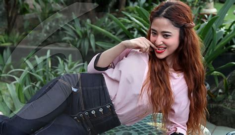 Video Porno Dewi Persik level drum synthesizer topik ngentot baru image 1