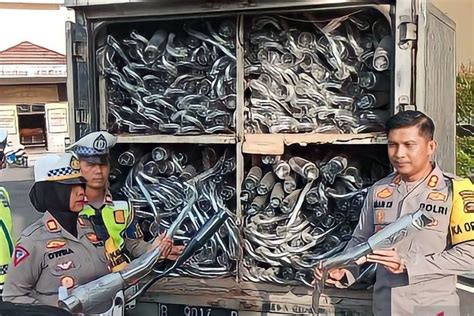 KnOcK SensoR di Jackpot Higgs Room untuk korban razia knalpot indonesia sex tube image 2