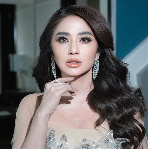 Sertifikat, penghargaan, tanda, atau dokumen yang dipajang di DeWi PeRsIk NgEwE pilih server dengan ping rendah — Ngentot memek dientot & secret wars film pilihan populer