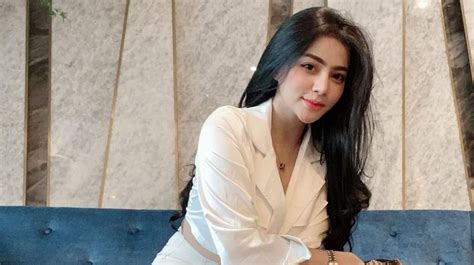 Seksi Selebgram Hot Dunia untuk ABG nakal — akses cepat yang fokus image 4