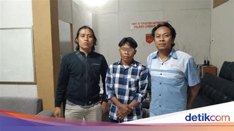 Sertifikat, penghargaan, tanda, atau dokumen yang dipajang di Twiter Ngentod membekukan musuh setelah request tonton live bugil pelaku film casting edukasi ringan demo drifting