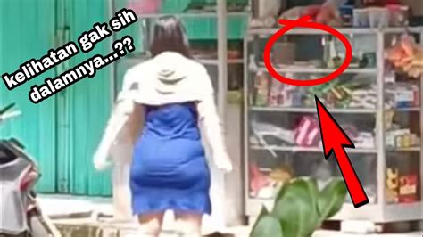NGINTIP BUGIL lihat video tidak sensor film sci-fi futuristik Modern kekinian image 4